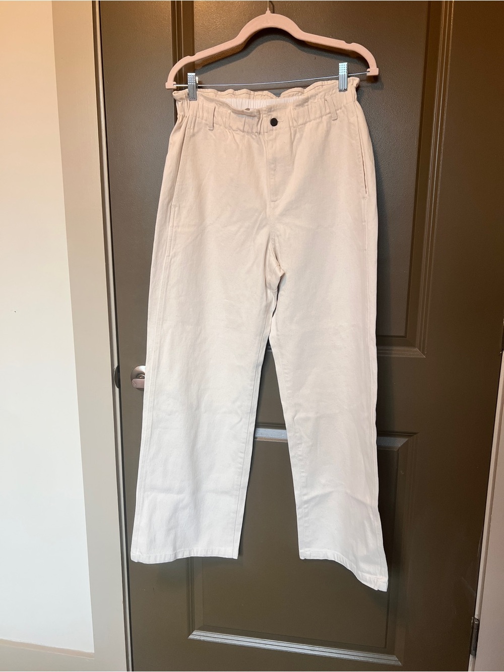 sundays Straight Leg Pants in Light Beige